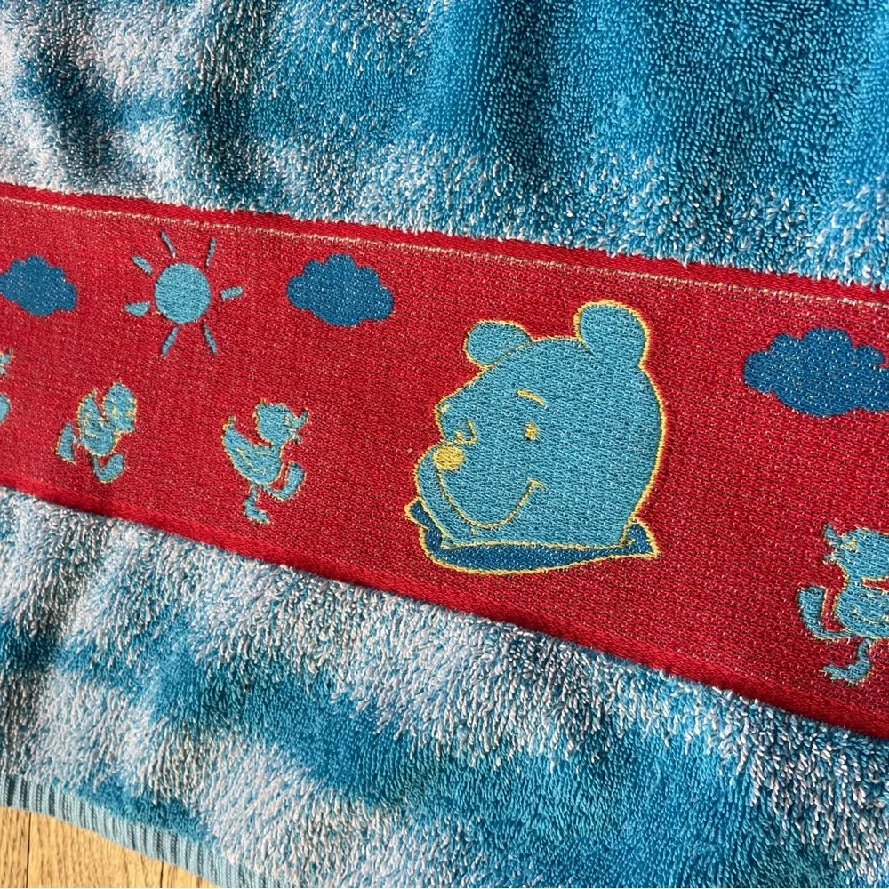 Winnie the Pooh 2 Piece Bath Set Bath Towel and Hand Towel Ducks Clouds